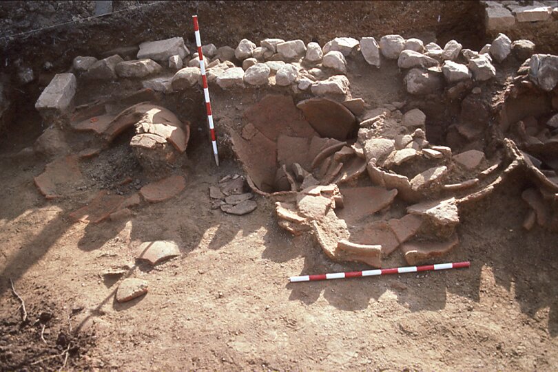 4_1991_Excavacin_Telefnica_Almacn_con_cermicas
