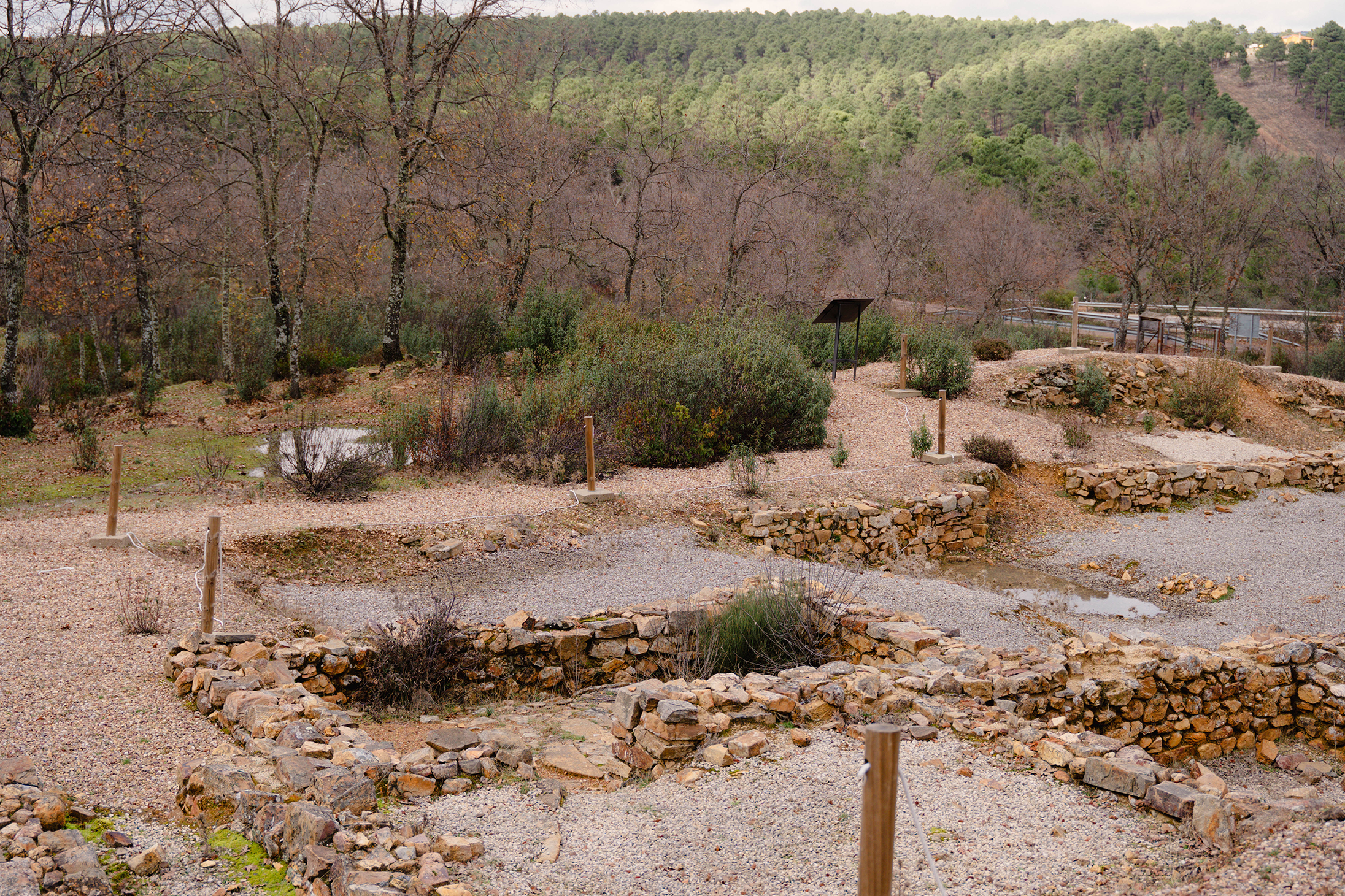 Restos del poblado romano en Fuencaliente, Ciudad Real. Imagen tomada por Ikonox Marketing Digital.