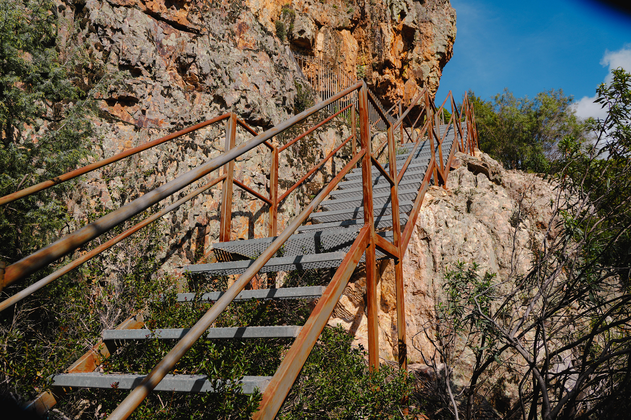 Plano detalle de yacimientos arqueológicos menores en Fuencaliente, Ciudad Real, realizado por Ikonox Marketing Digital.